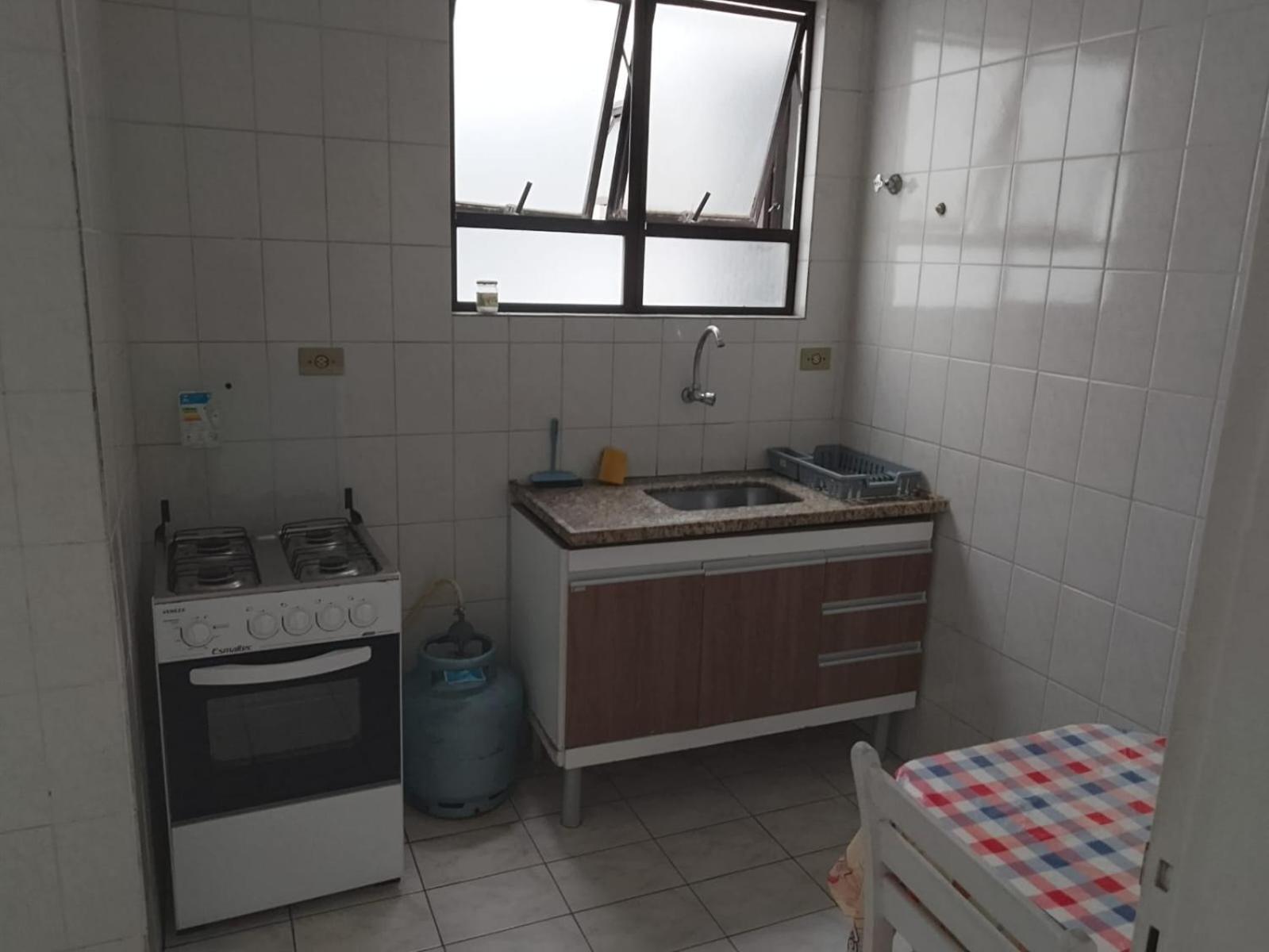Apartamento de 2 Quartos com Varanda